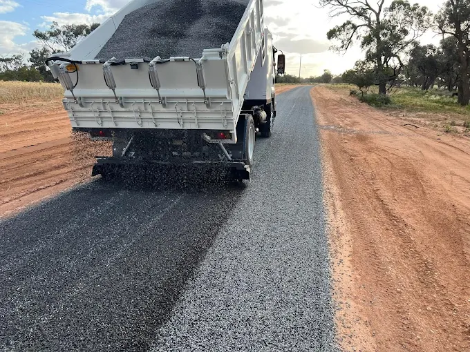 Hot Bitumen Spray Sealing